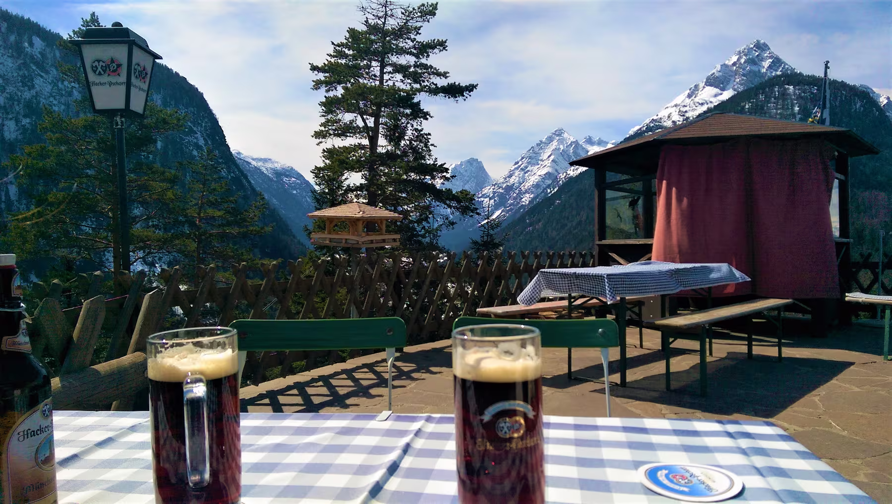 Hacker-Pschorr beers at Berggasthaus Ederkanzel near Mittenwald